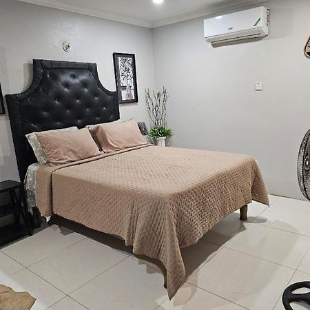 Apartamento Secret Hideaway Ocho Ríos Exterior foto